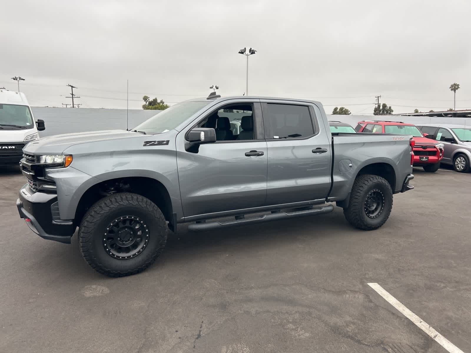 Thumbnail: 2020 Chevrolet Silverado 1500 - 3