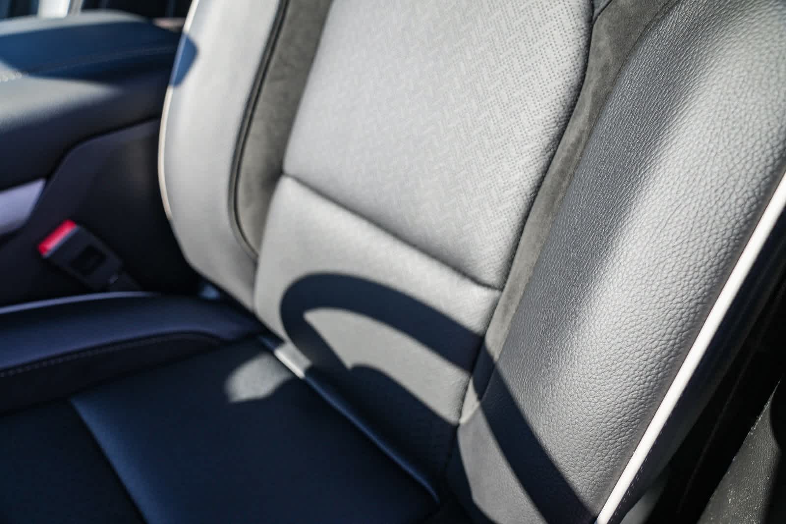 Thumbnail: 2026 RAM 1500 - 25