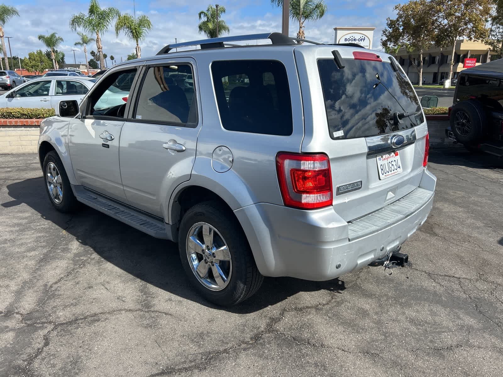 Thumbnail: 2010 Ford Escape - 4