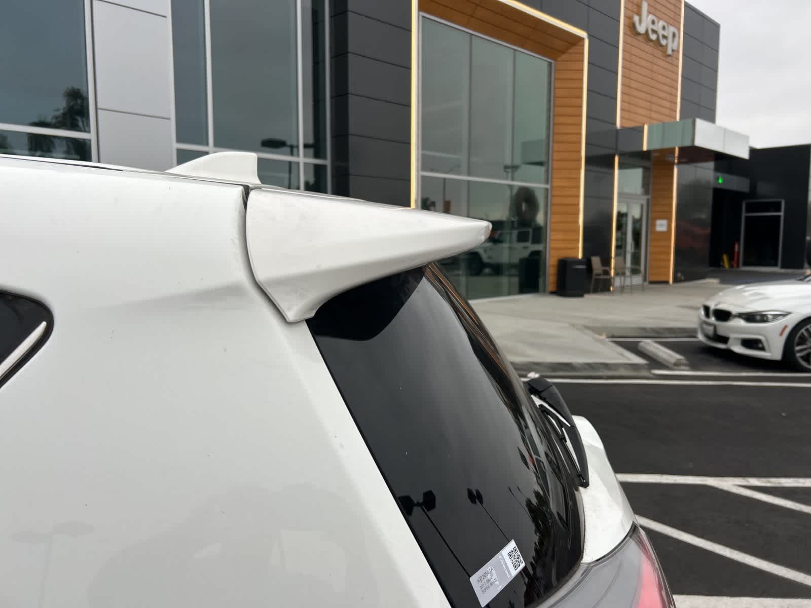 Thumbnail: 2017 Toyota RAV4 - 10
