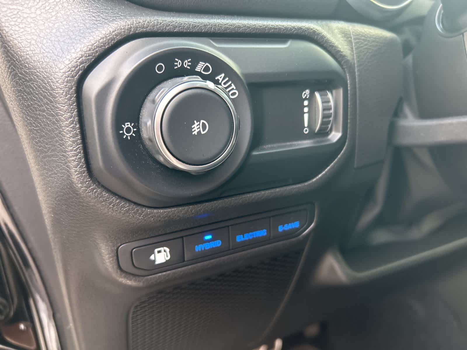 Thumbnail: 2023 Jeep Wrangler - 45
