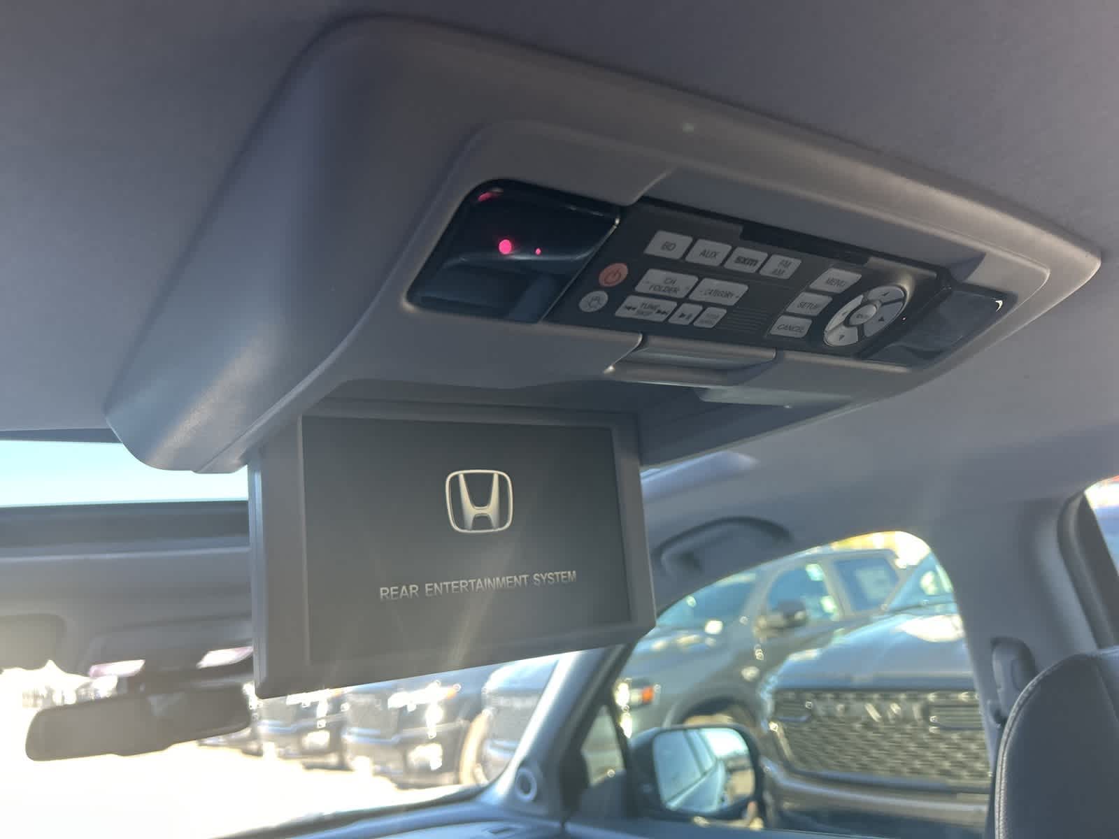 Thumbnail: 2016 Honda Pilot - 23