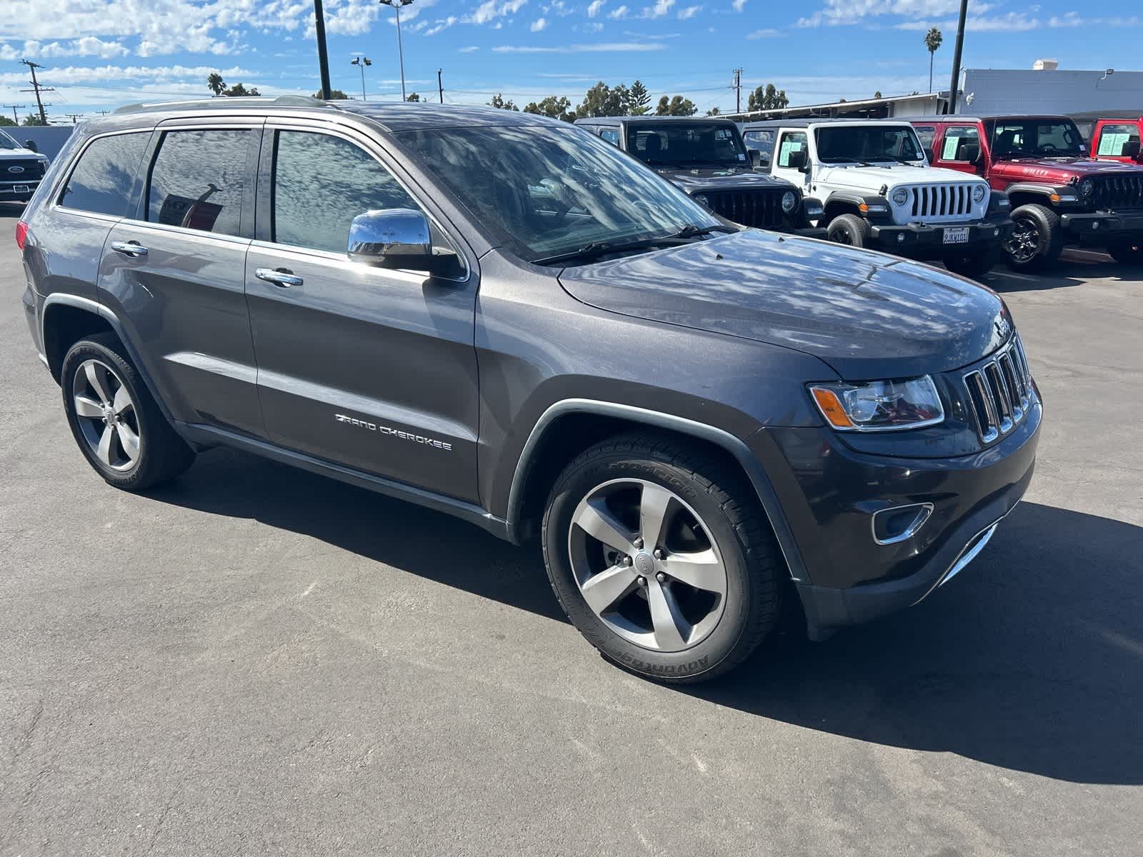 Thumbnail: 2015 Jeep Grand Cherokee - 8