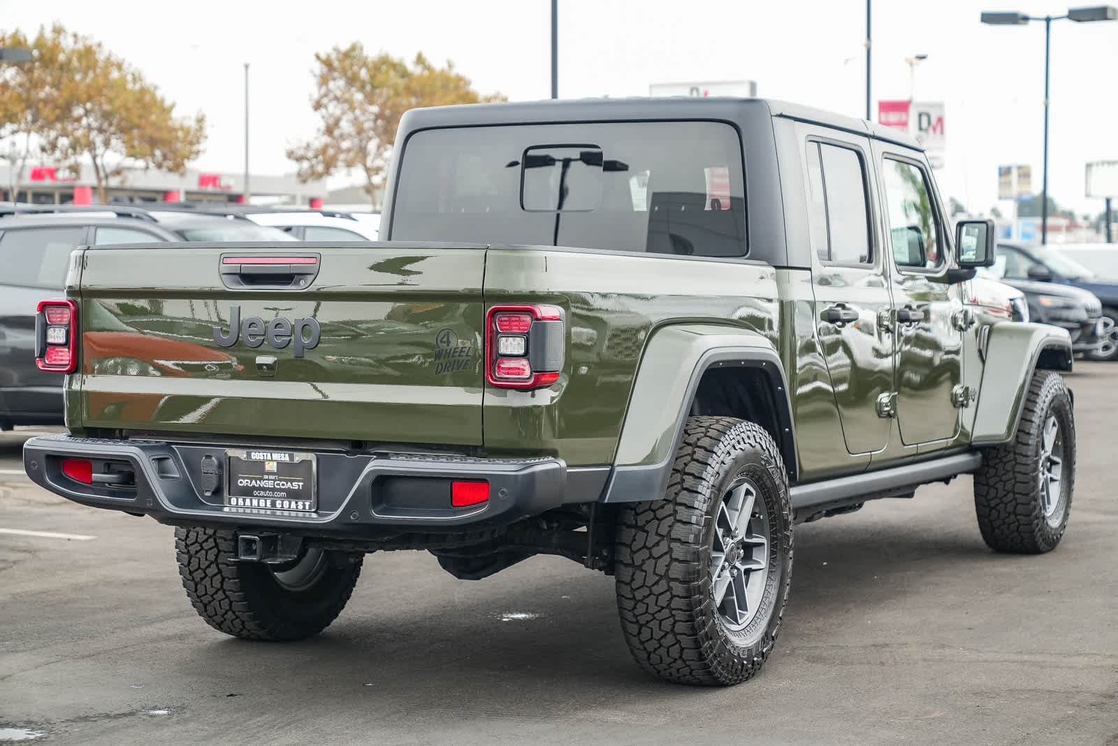 Thumbnail: 2021 Jeep Gladiator - 4