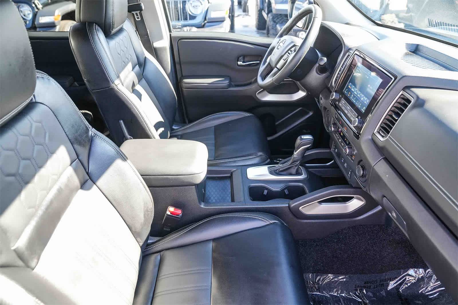 Thumbnail: 2024 Nissan Frontier - 14