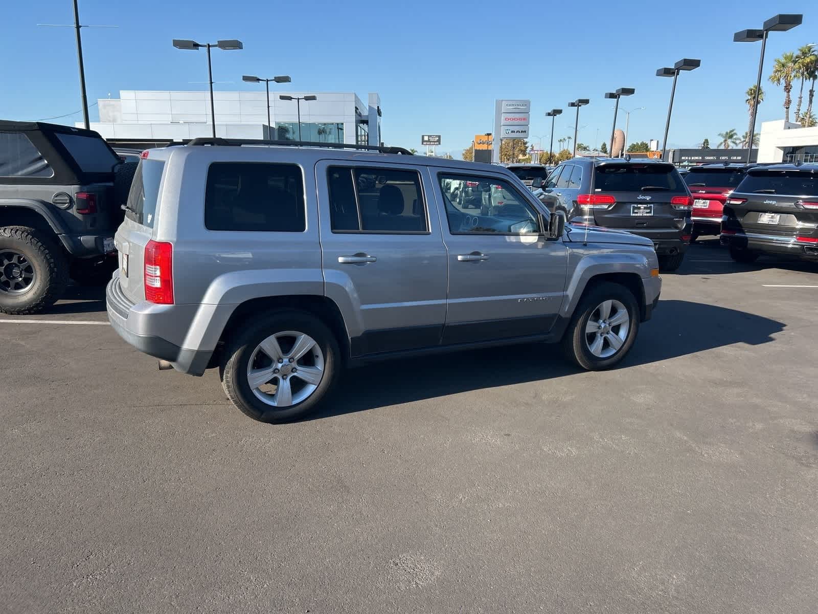 Thumbnail: 2015 Jeep Patriot - 6
