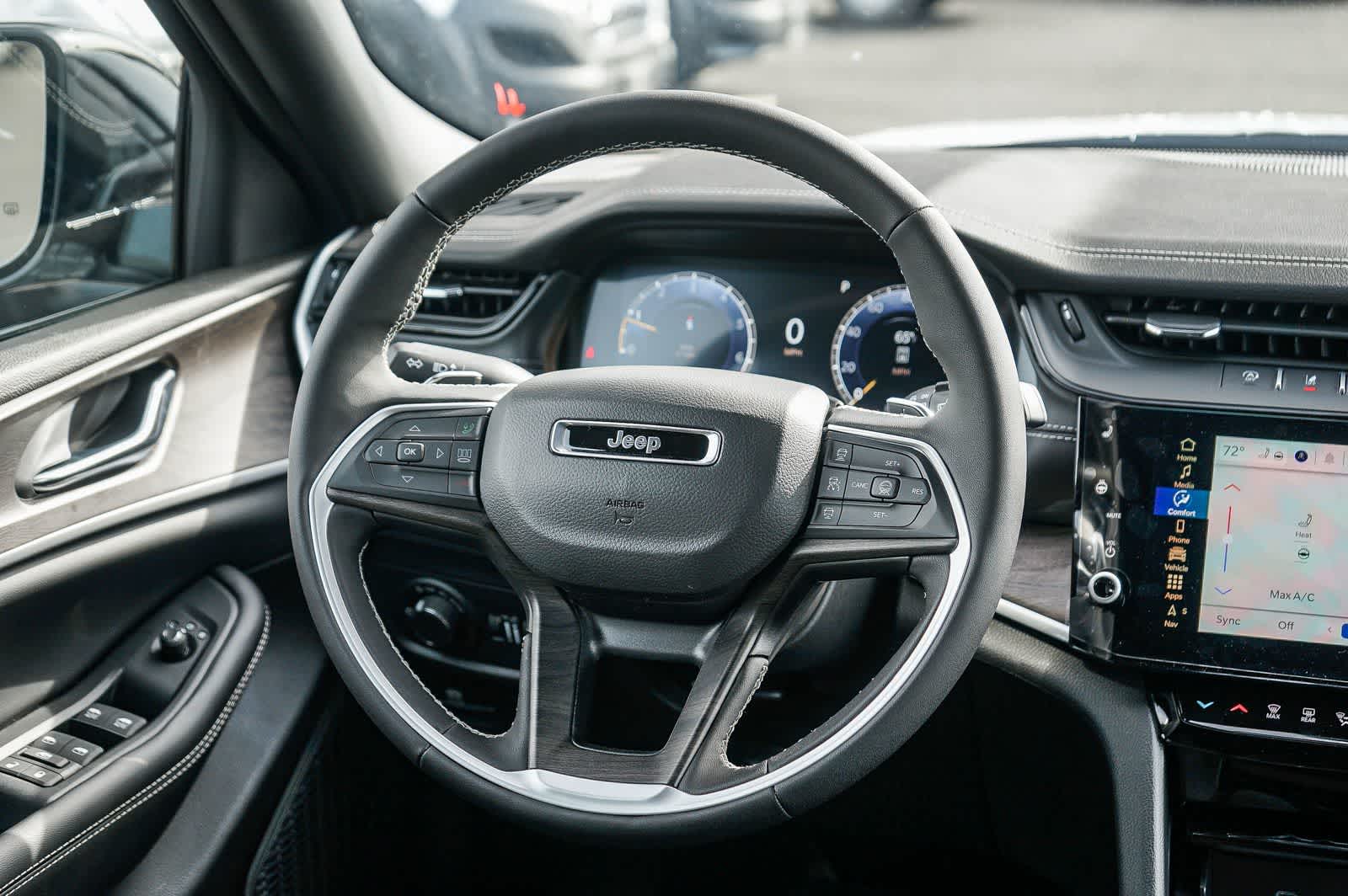 Thumbnail: 2026 Jeep Grand Cherokee - 16