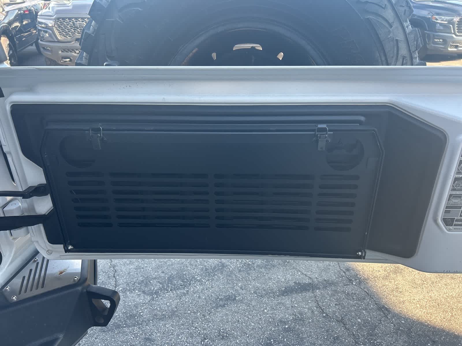 Thumbnail: 2019 Jeep Wrangler - 35