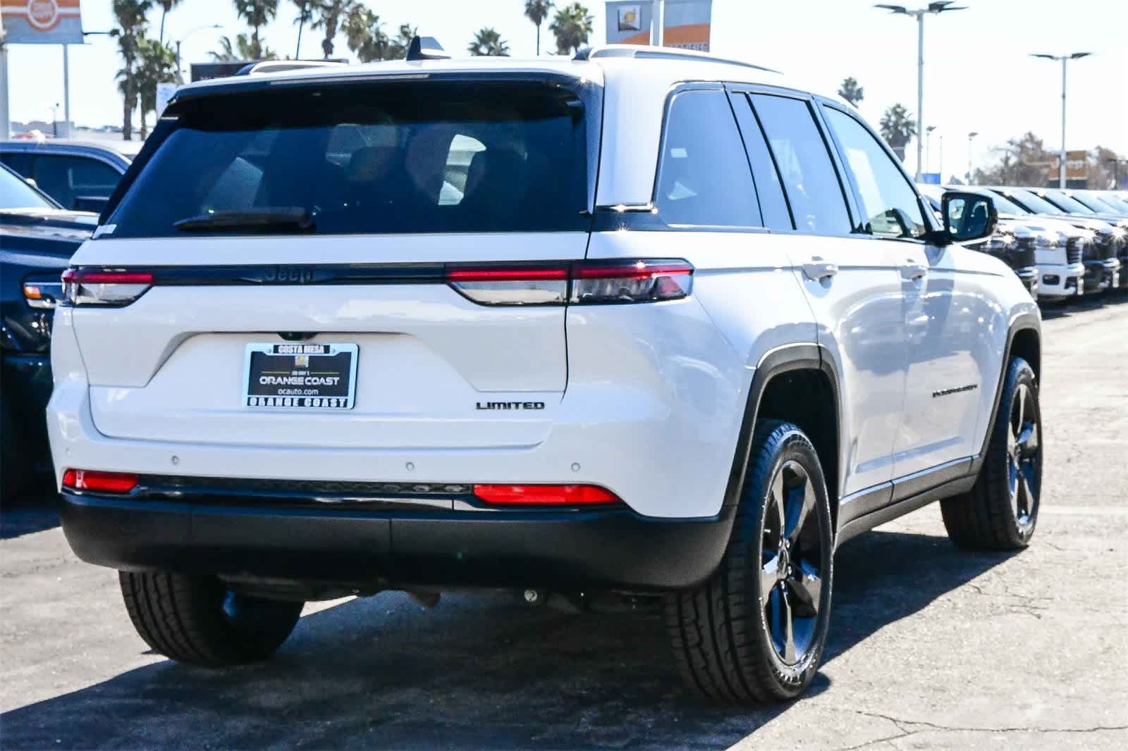 Thumbnail: 2023 Jeep Grand Cherokee - 4