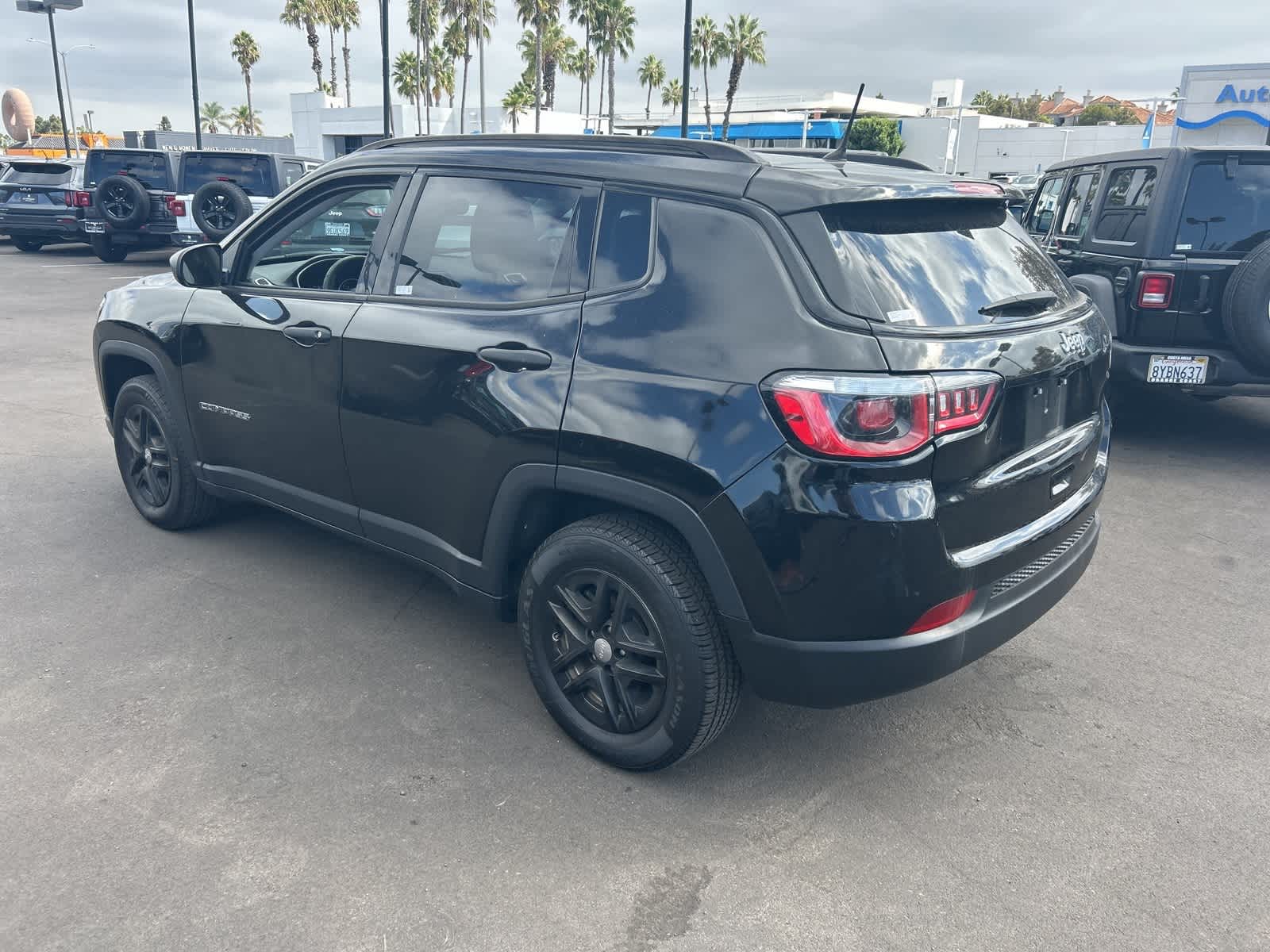 Thumbnail: 2018 Jeep Compass - 3