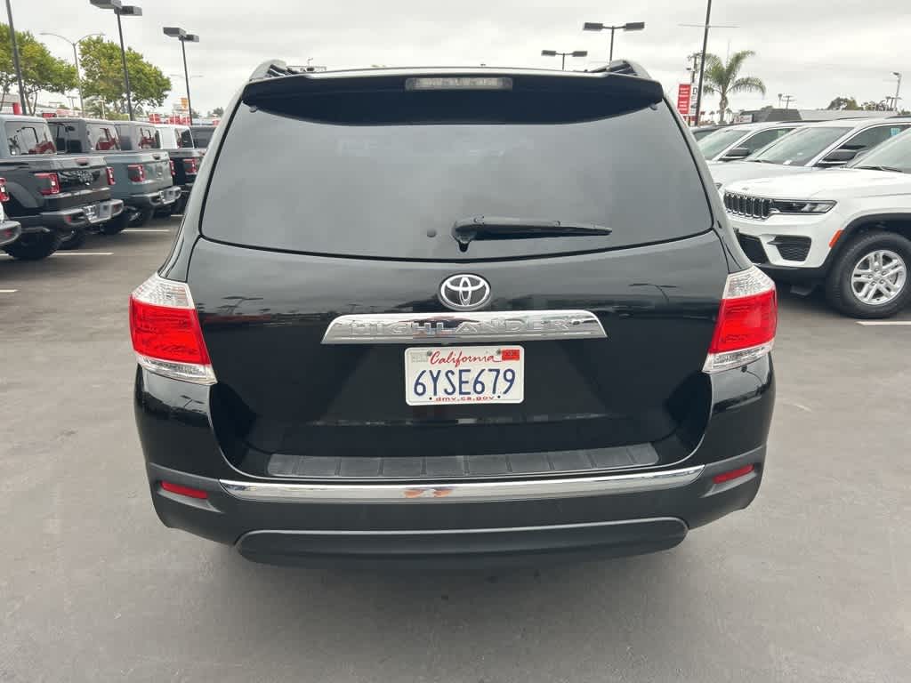 Thumbnail: 2013 Toyota Highlander - 4