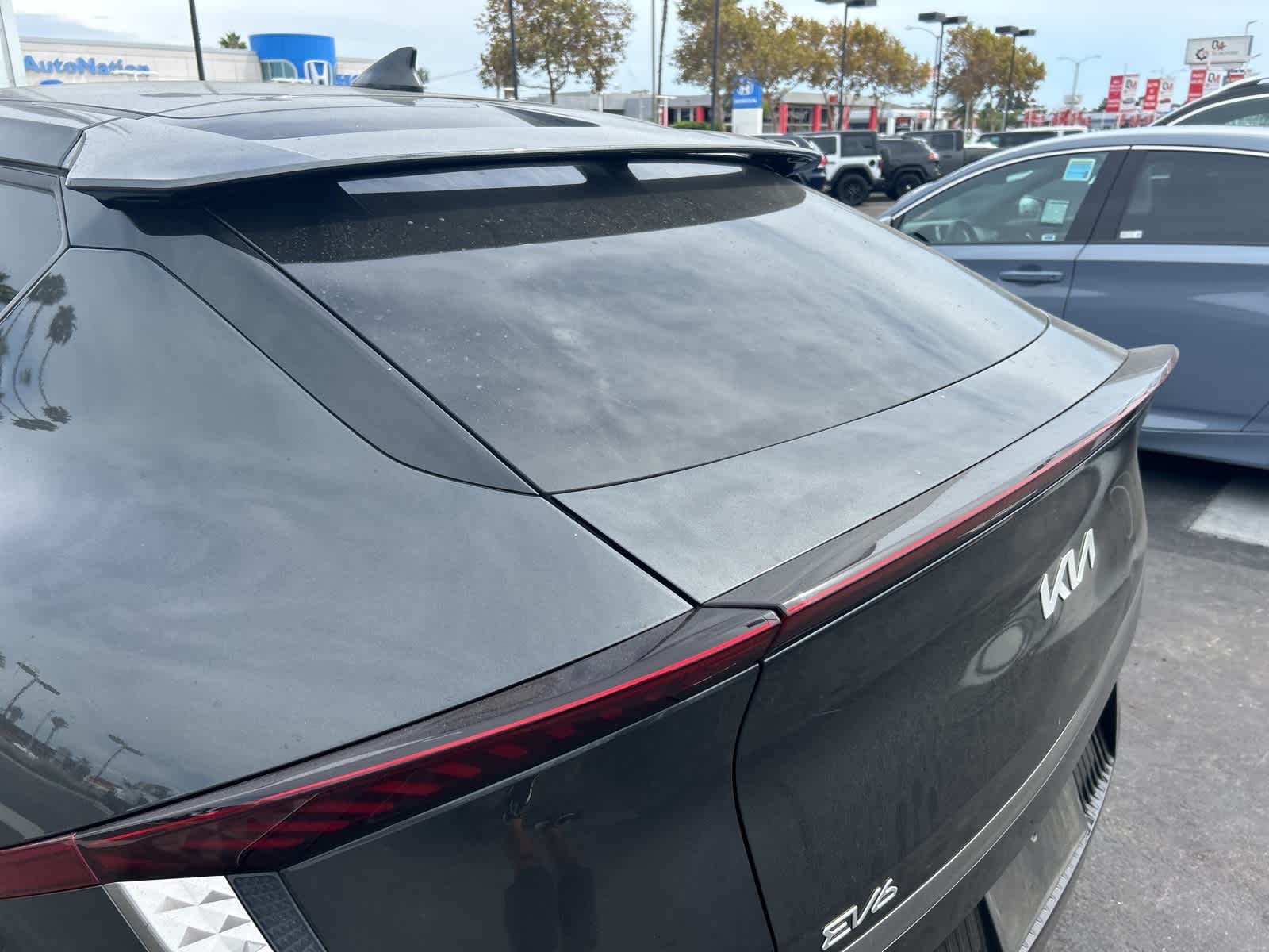 Thumbnail: 2022 Kia EV6 - 15