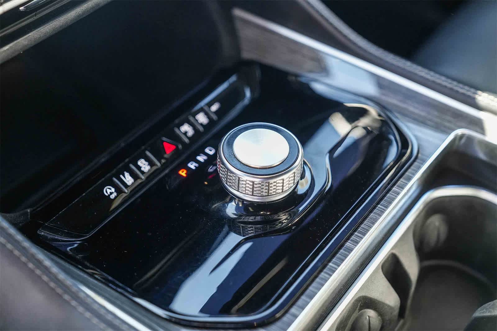 Thumbnail: 2022 Jeep Wagoneer - 17