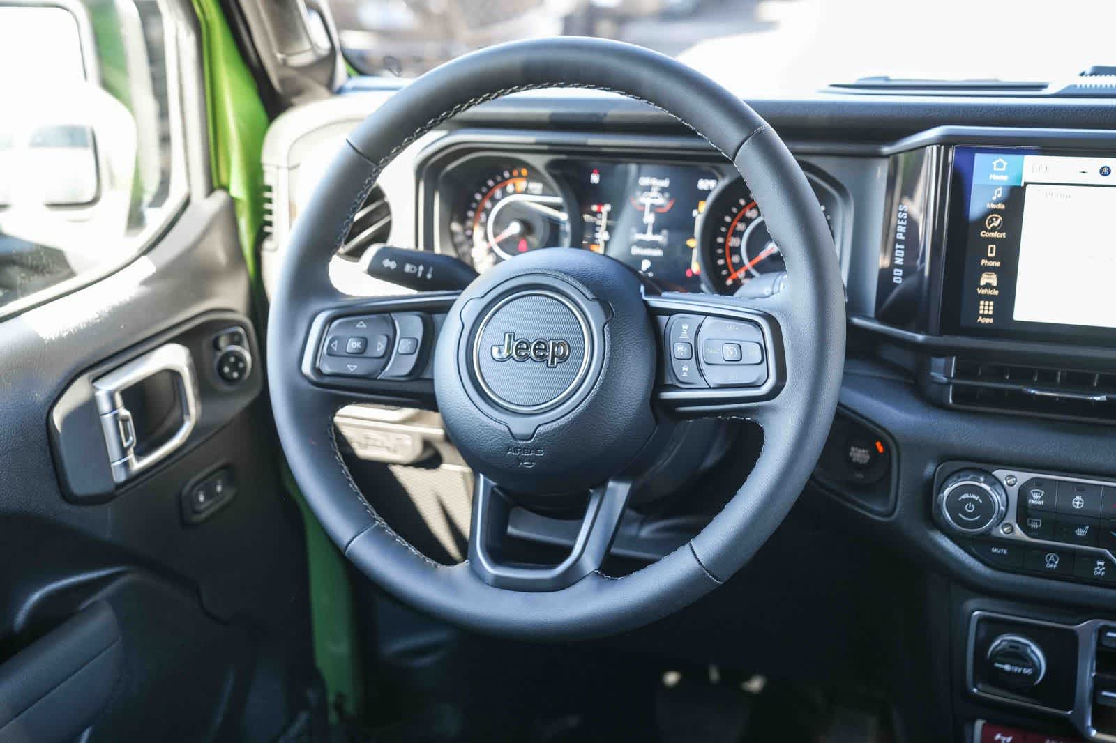 Thumbnail: 2026 Jeep Gladiator - 16