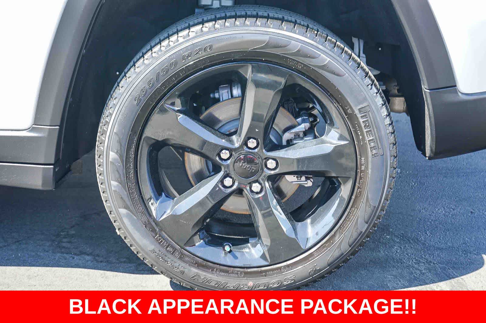 Thumbnail: 2023 Jeep Grand Cherokee - 10