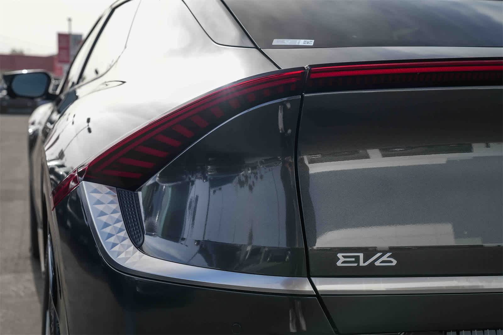 Thumbnail: 2023 Kia EV6 - 7