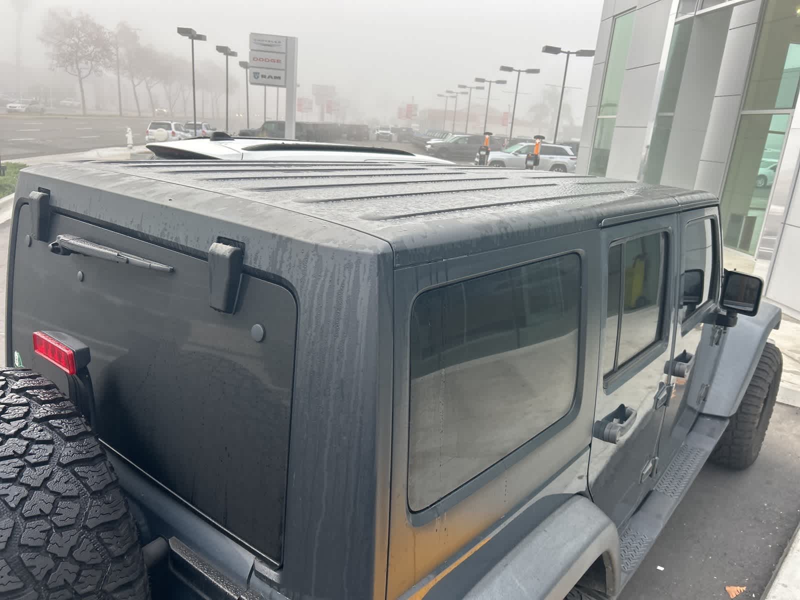 Thumbnail: 2016 Jeep Wrangler - 12