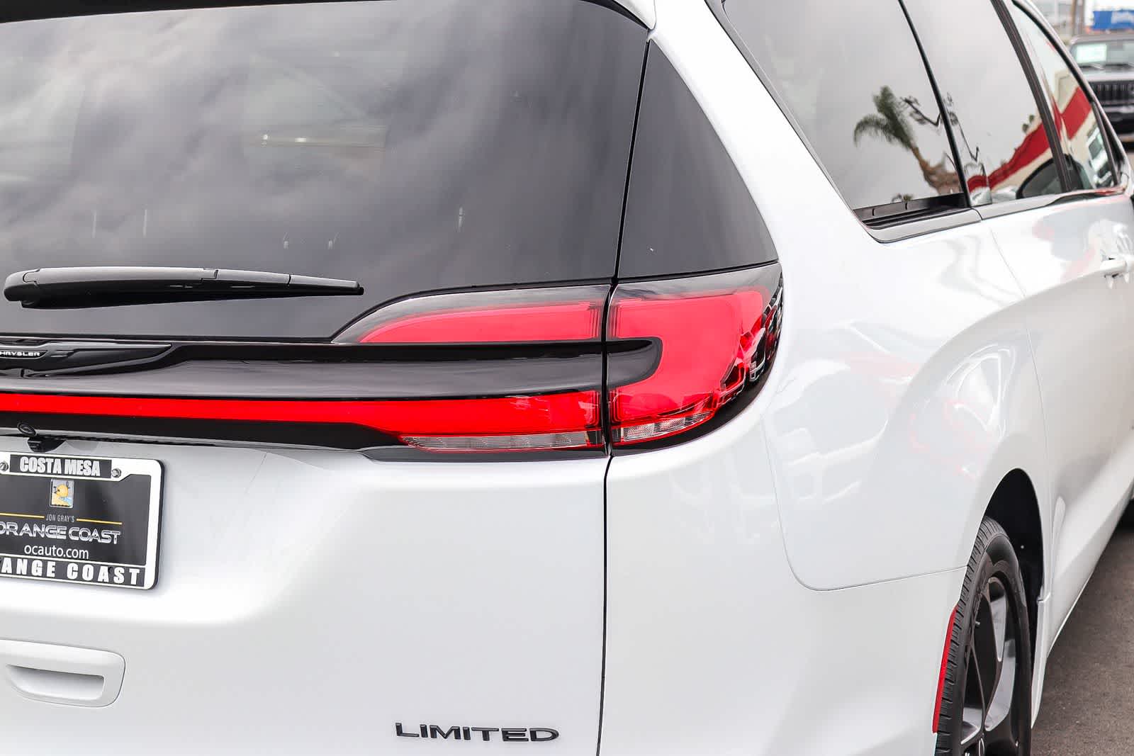Thumbnail: 2026 Chrysler Pacifica - 7