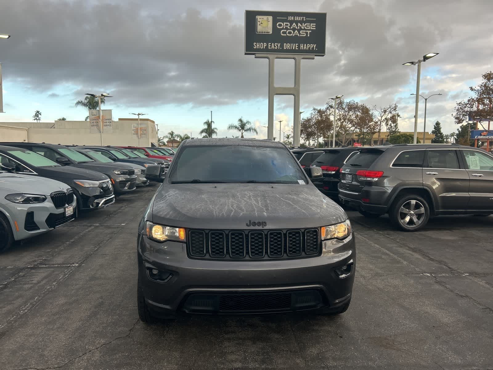 Thumbnail: 2017 Jeep Grand Cherokee - 8