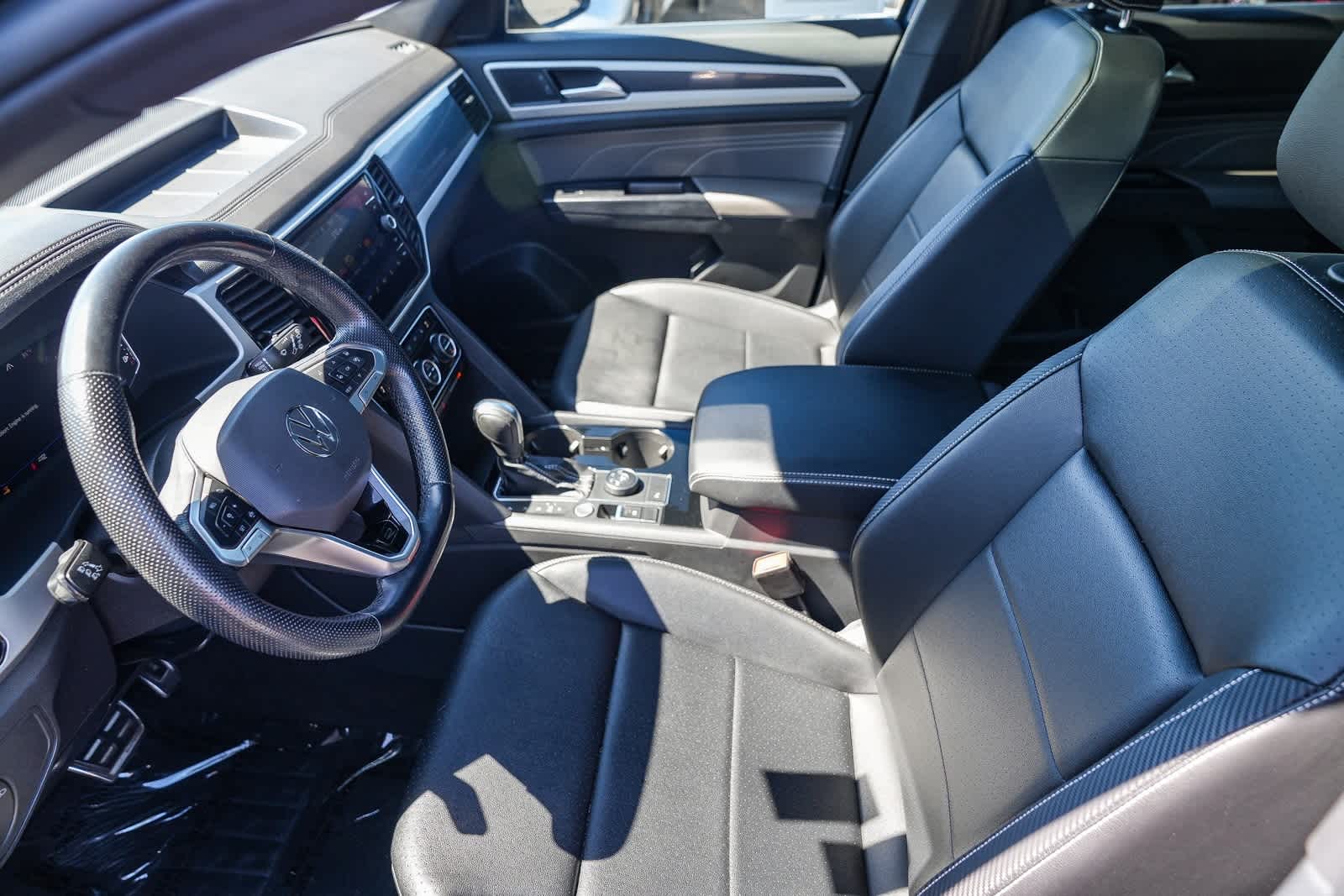 Thumbnail: 2021 Volkswagen Atlas - 14