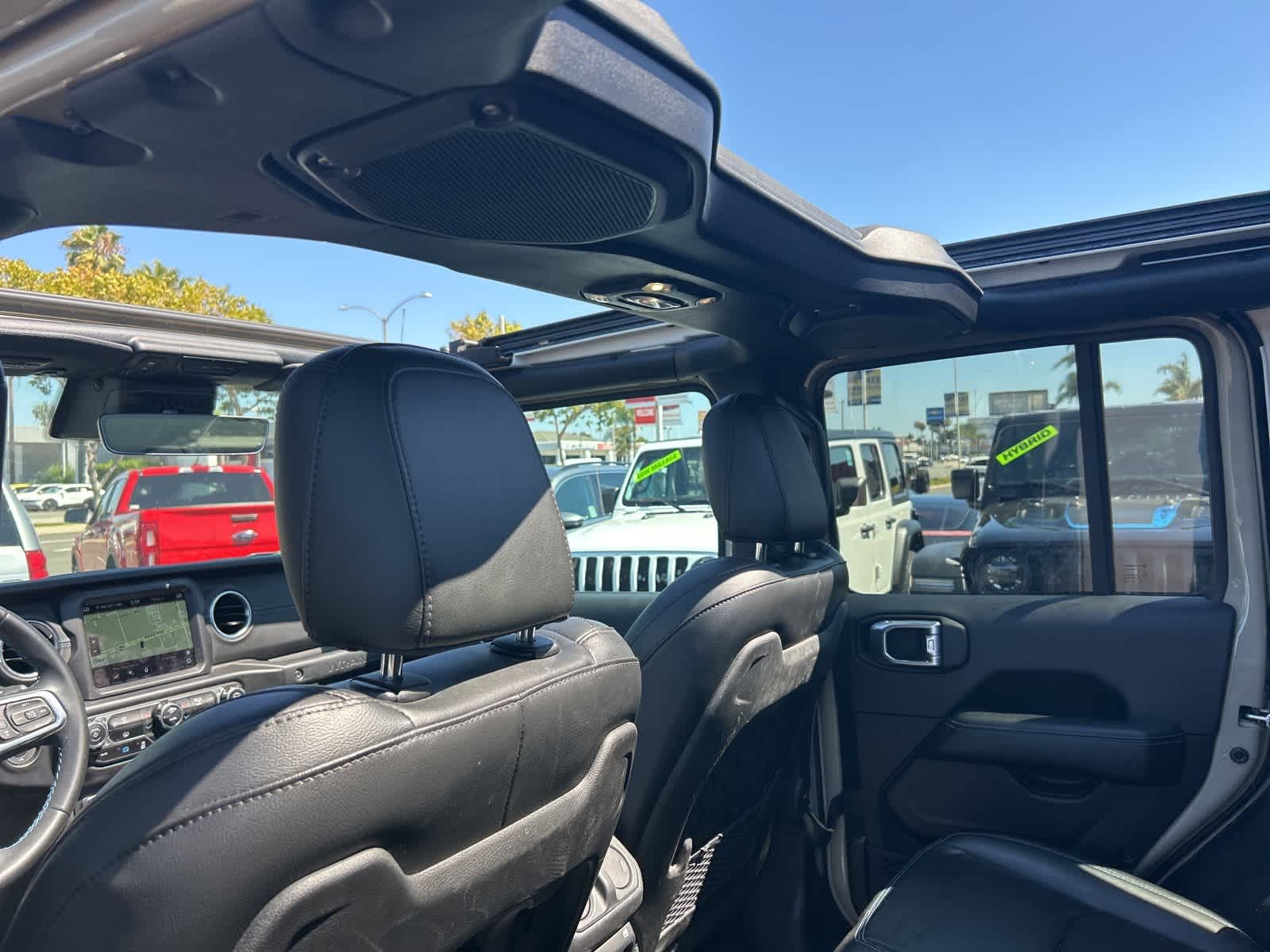 Thumbnail: 2022 Jeep Wrangler - 35