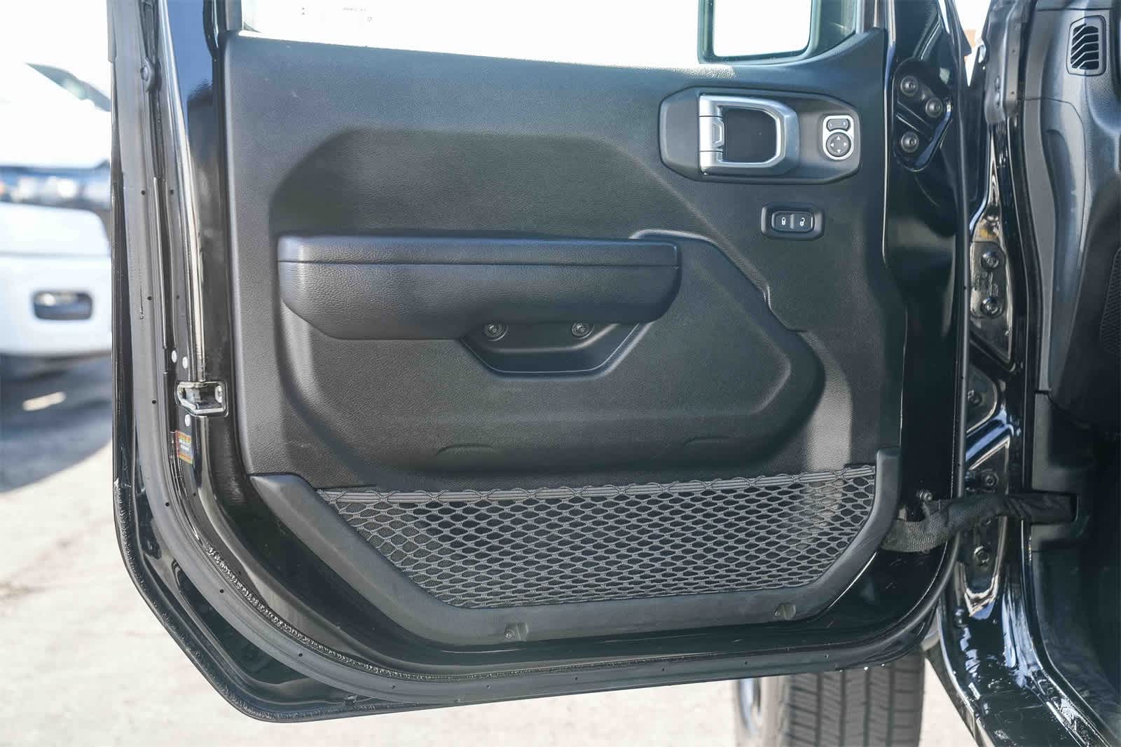 Thumbnail: 2021 Jeep Wrangler - 19