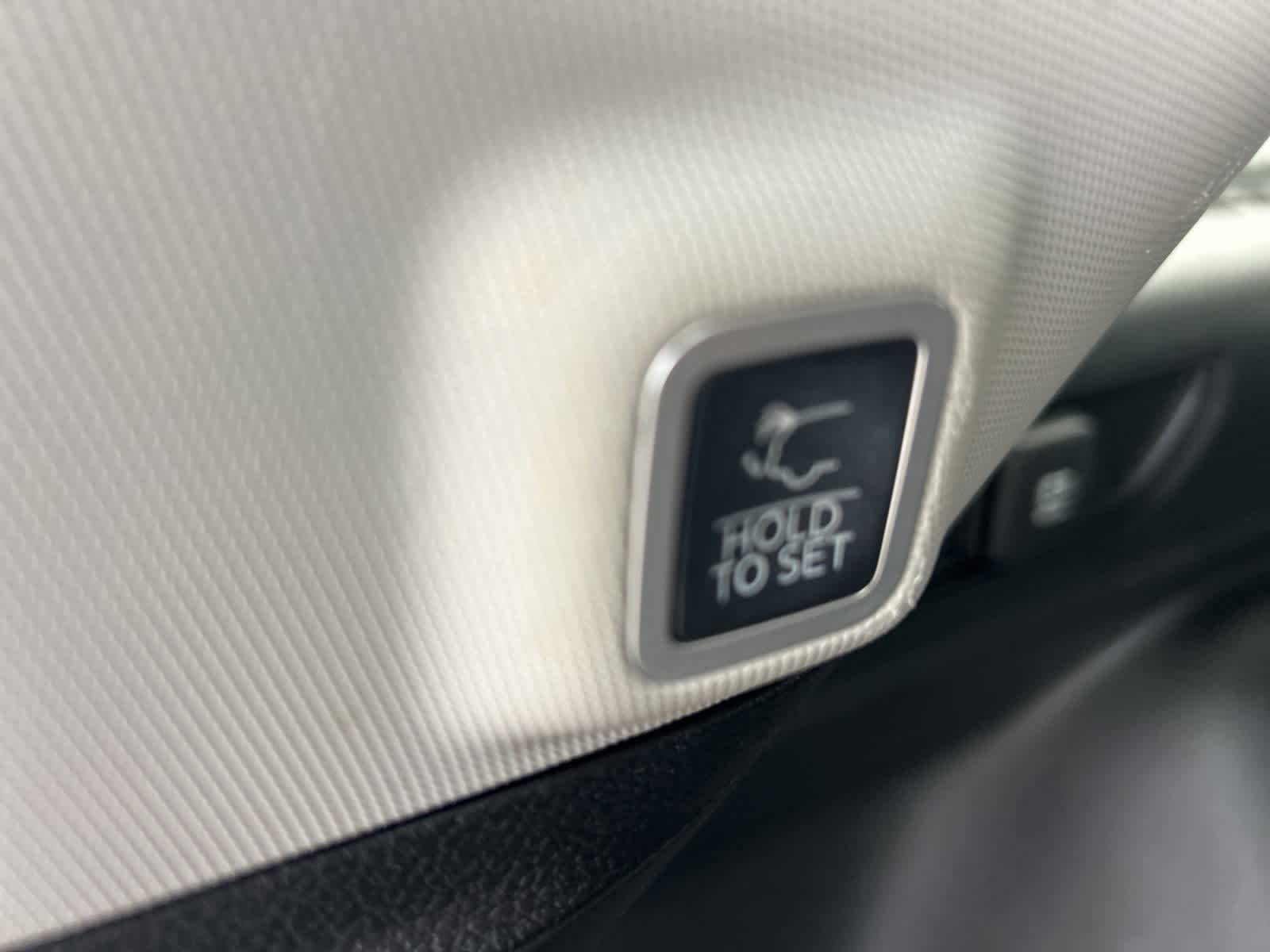 Thumbnail: 2023 Jeep Grand Cherokee - 44