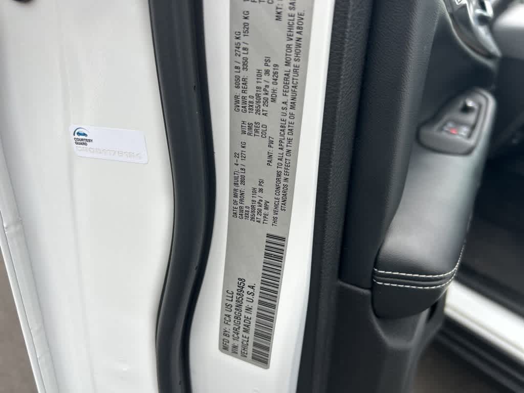 Thumbnail: 2022 Jeep Grand Cherokee - 35