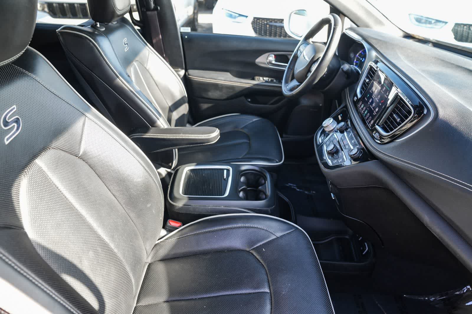 Thumbnail: 2020 Chrysler Pacifica - 13