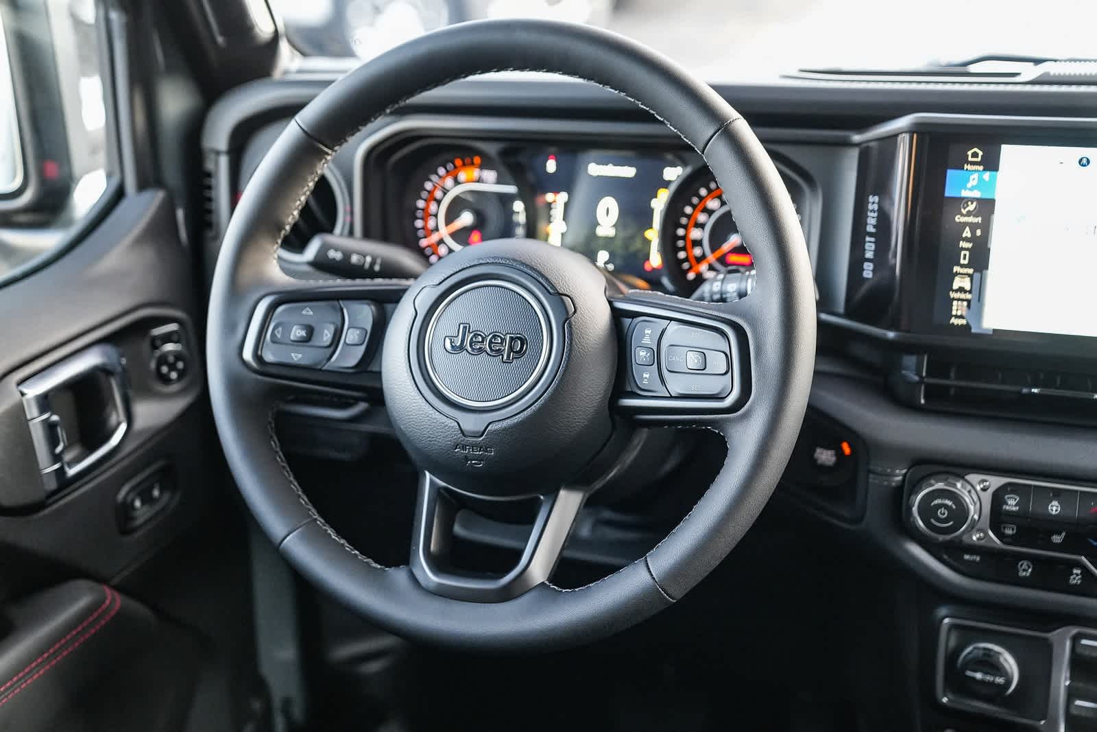 Thumbnail: 2025 Jeep Wrangler - 16