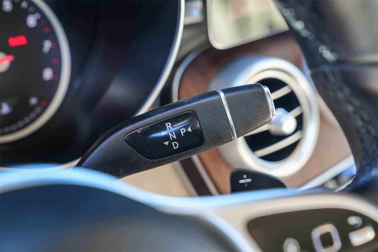 Thumbnail: 2022 Mercedes-Benz GLC - 15