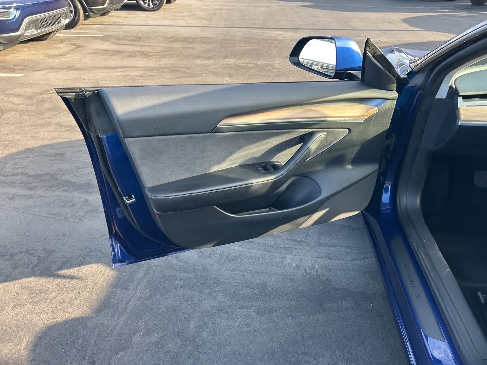Thumbnail: 2023 Tesla Model 3 - 16