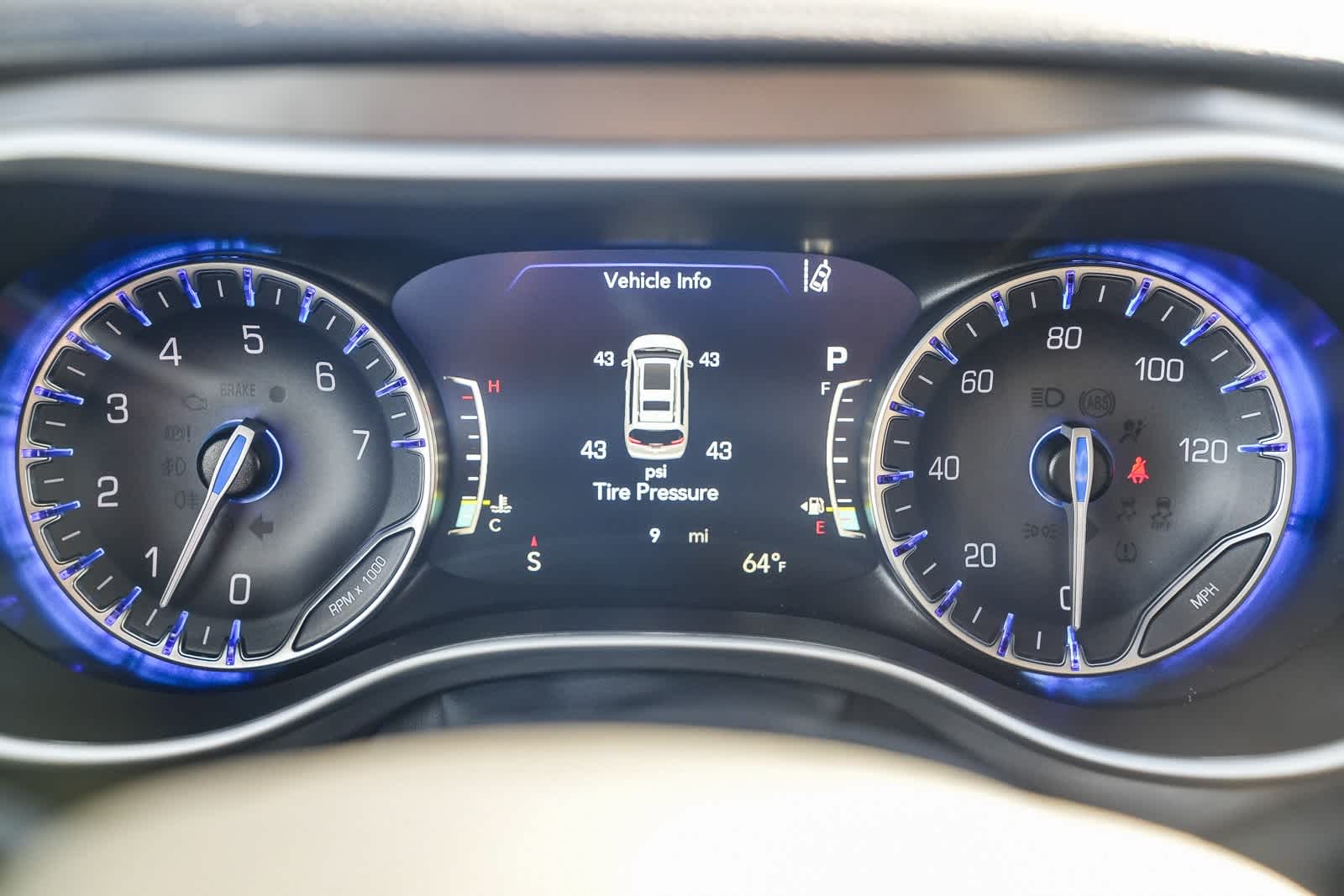 Thumbnail: 2026 Chrysler Pacifica - 23