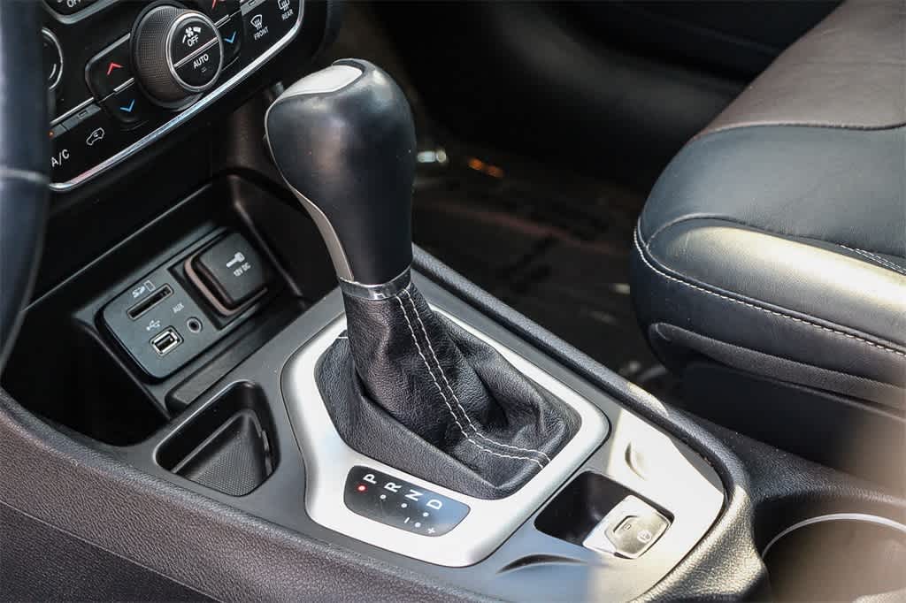 Thumbnail: 2015 Jeep Cherokee - 20