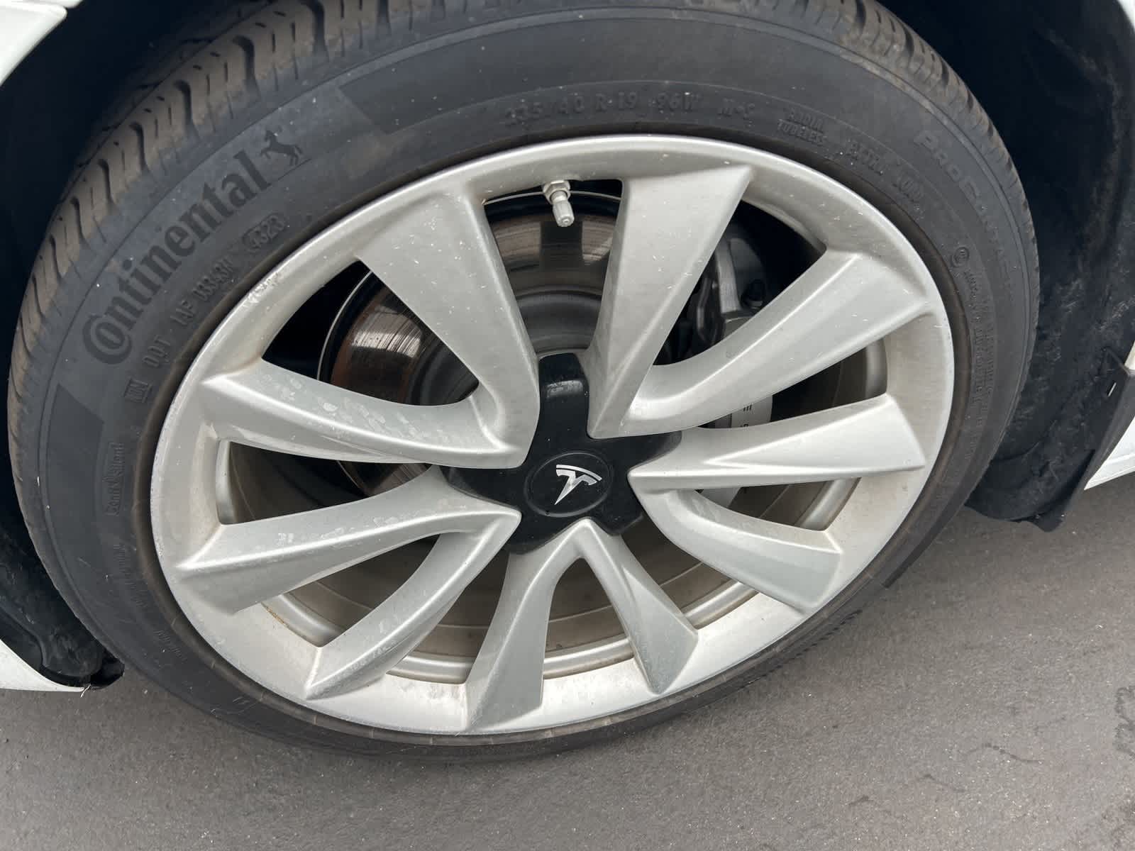 Thumbnail: 2018 Tesla Model 3 - 11