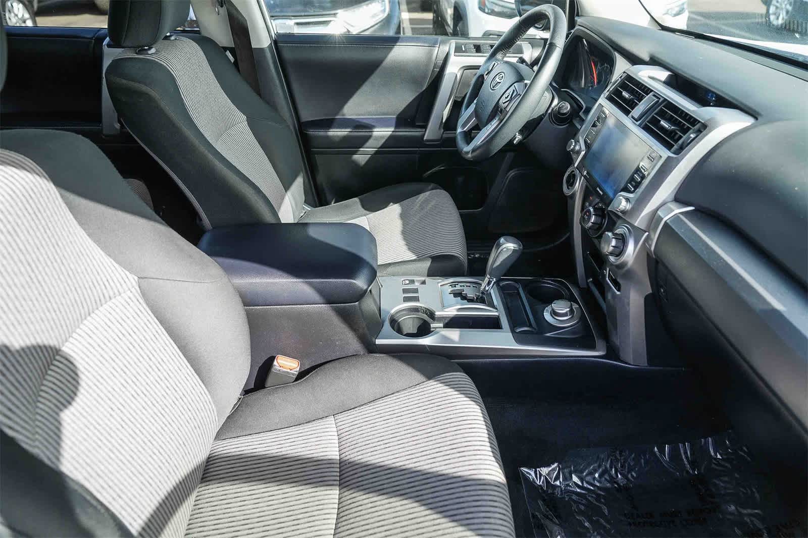 Thumbnail: 2022 Toyota 4Runner - 15