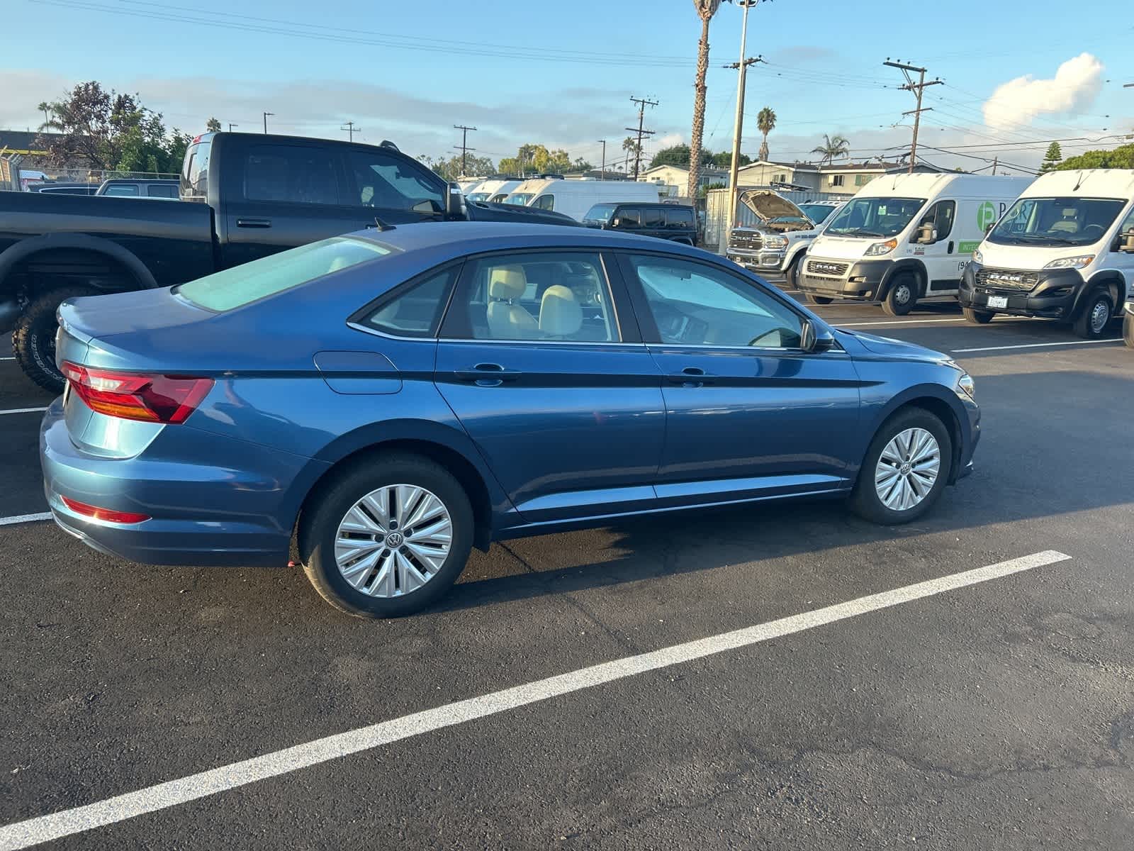 Thumbnail: 2019 Volkswagen Jetta - 11