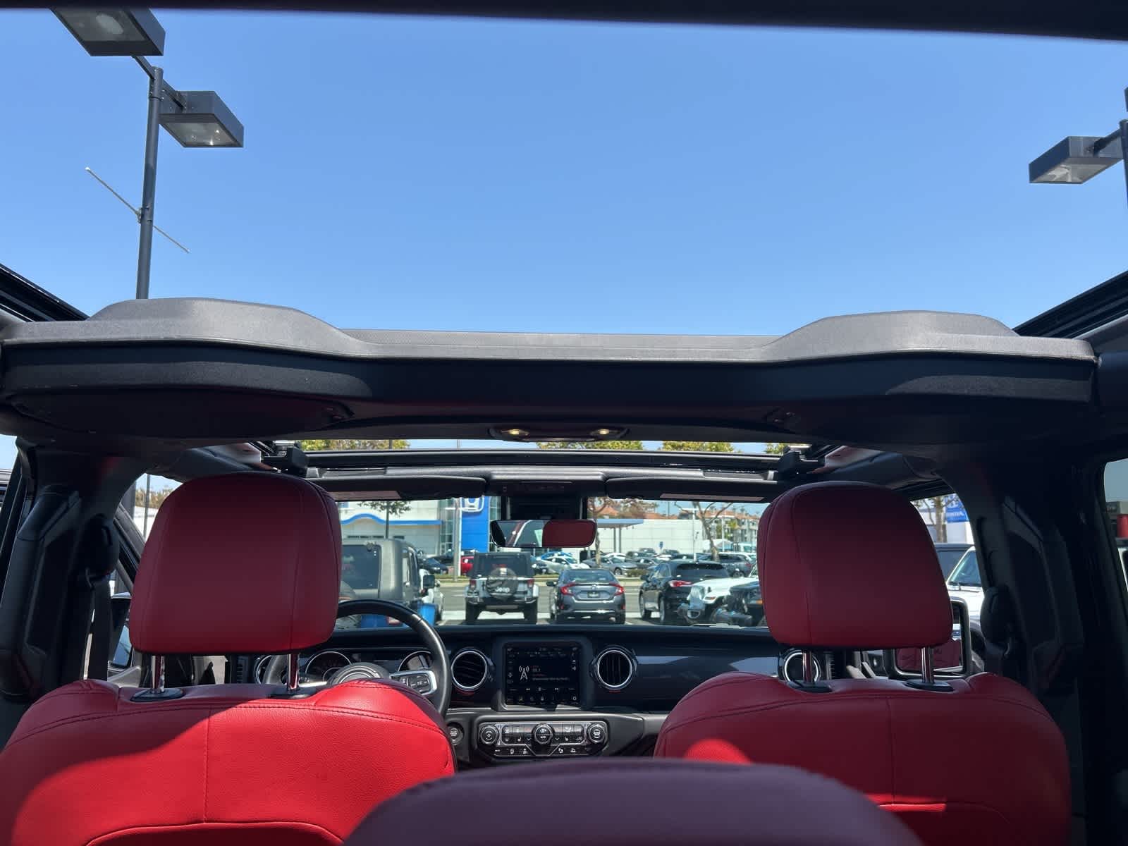 Thumbnail: 2022 Jeep Wrangler - 37