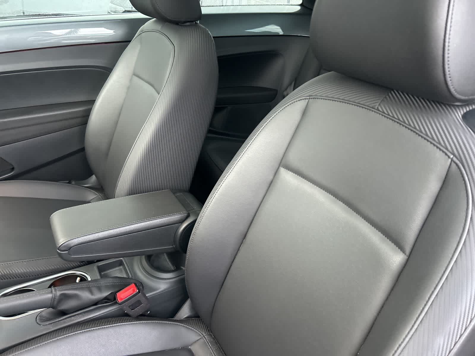 Thumbnail: 2019 Volkswagen Beetle - 23