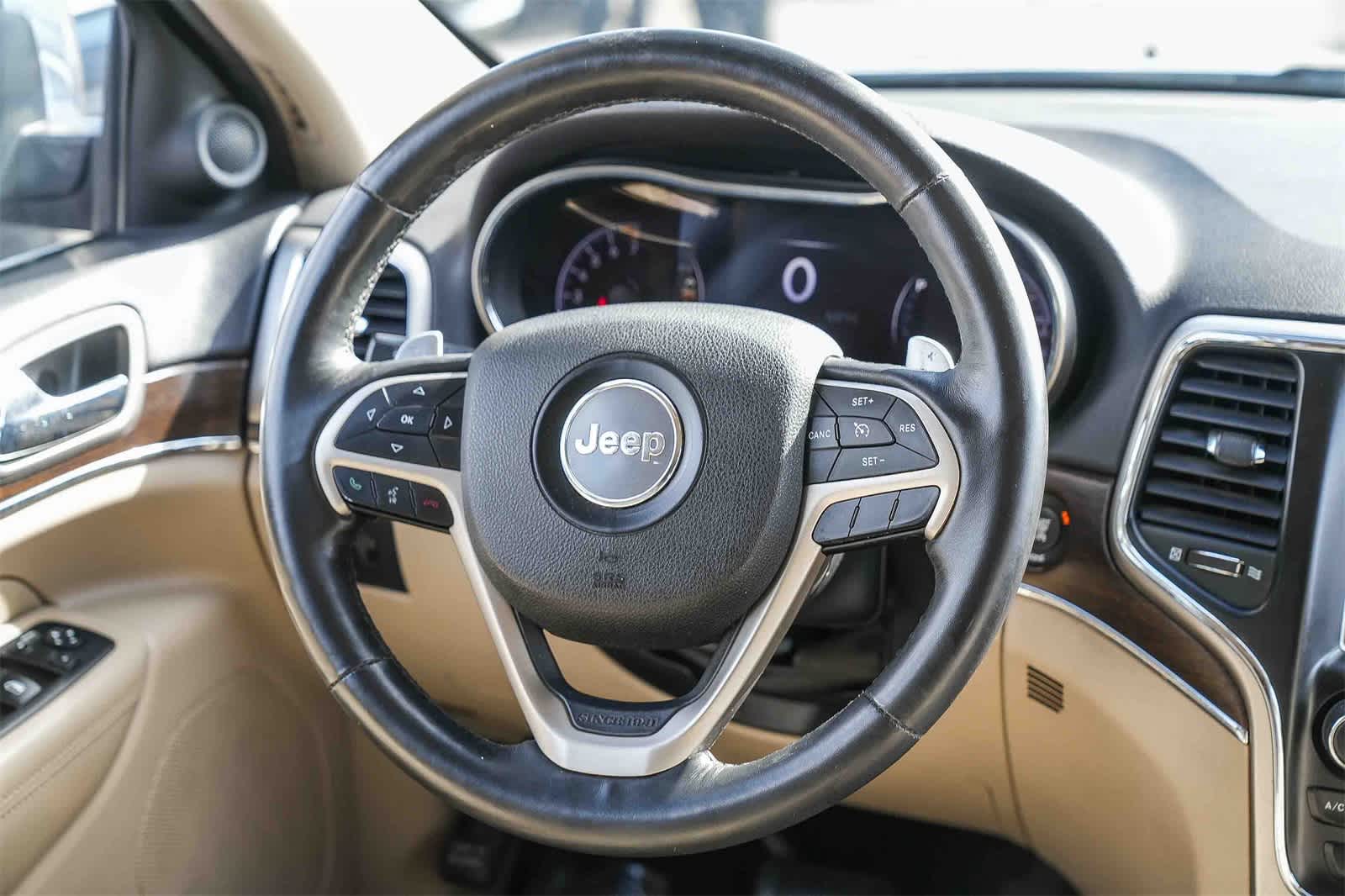 Thumbnail: 2015 Jeep Grand Cherokee - 14