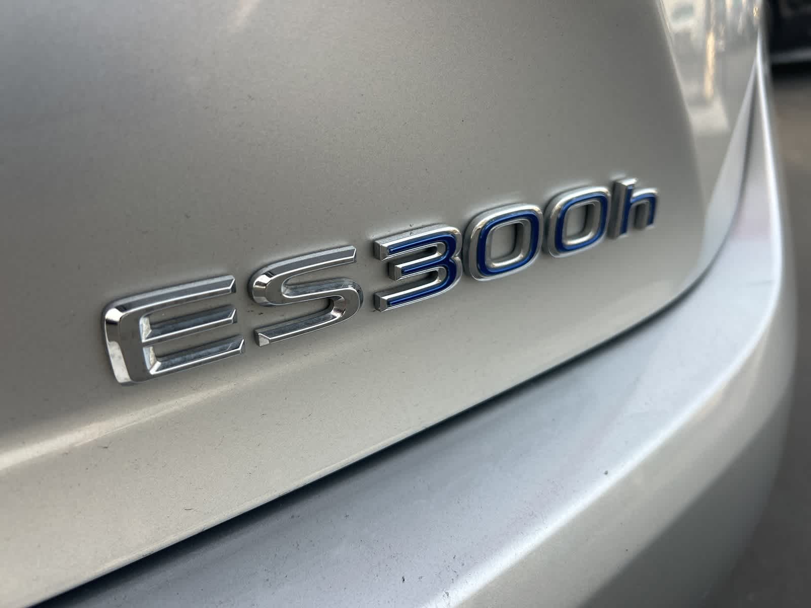 Thumbnail: 2016 Lexus ES - 18