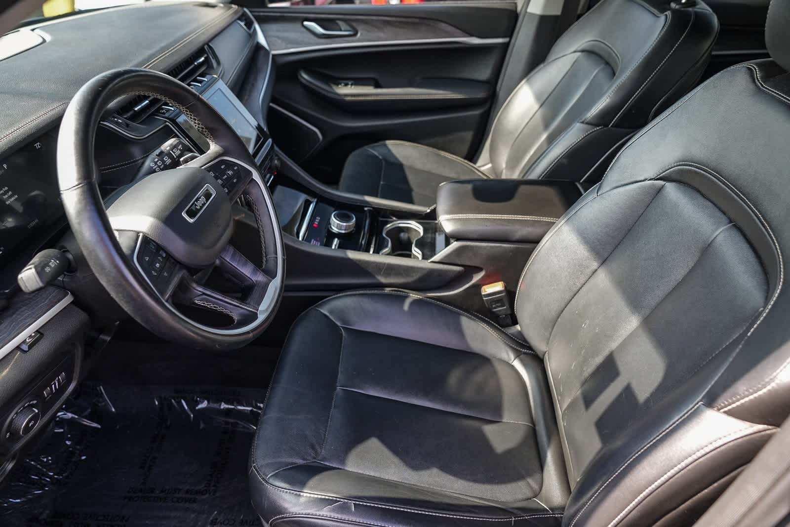 Thumbnail: 2021 Jeep Grand Cherokee L - 17