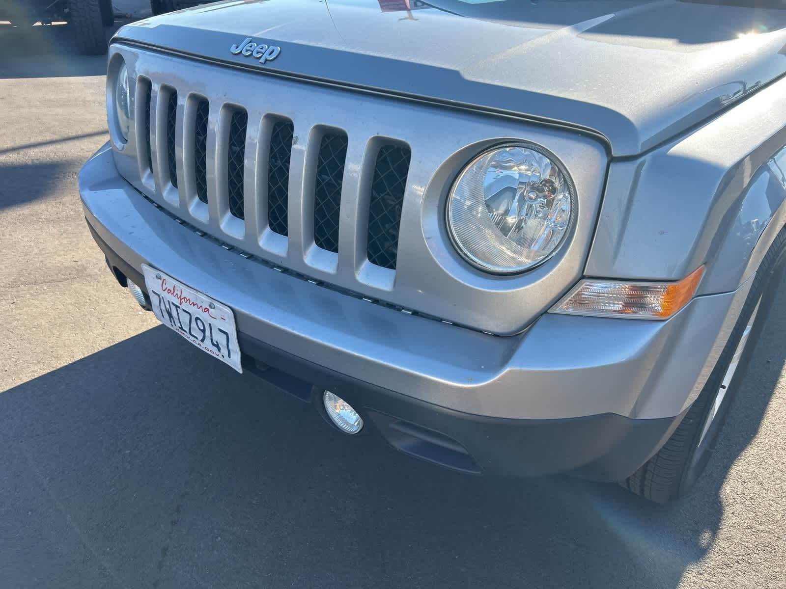 Thumbnail: 2015 Jeep Patriot - 9