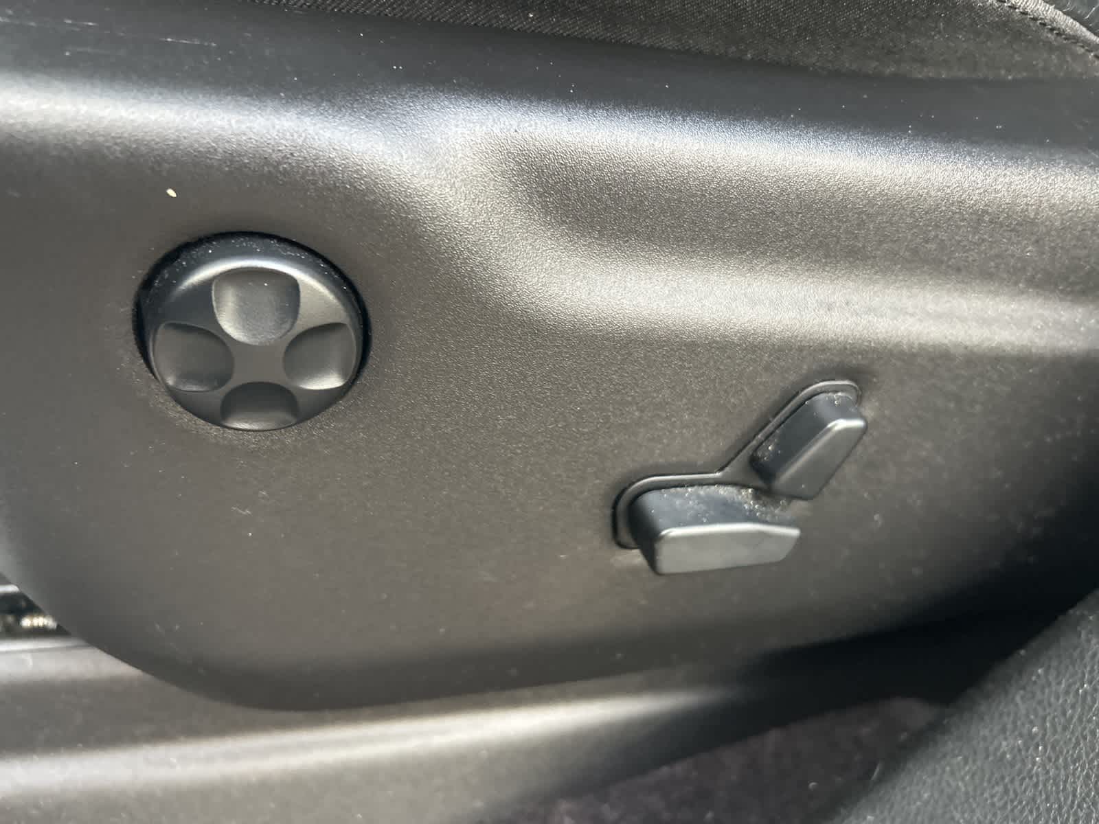 Thumbnail: 2017 Jeep Grand Cherokee - 23