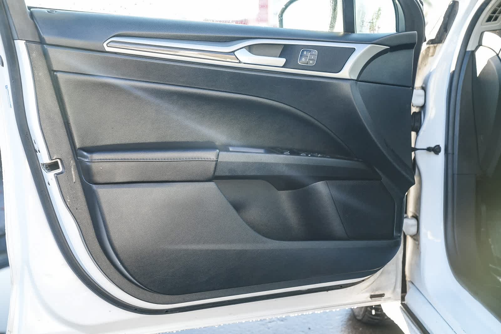 Thumbnail: 2020 Ford Fusion - 19