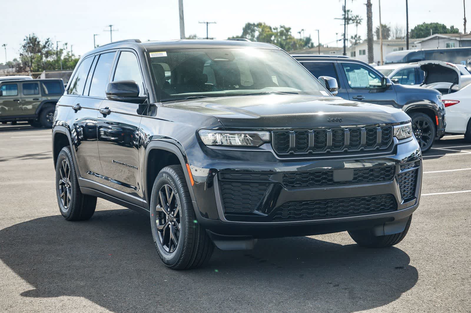 Thumbnail: 2026 Jeep Grand Cherokee - 3