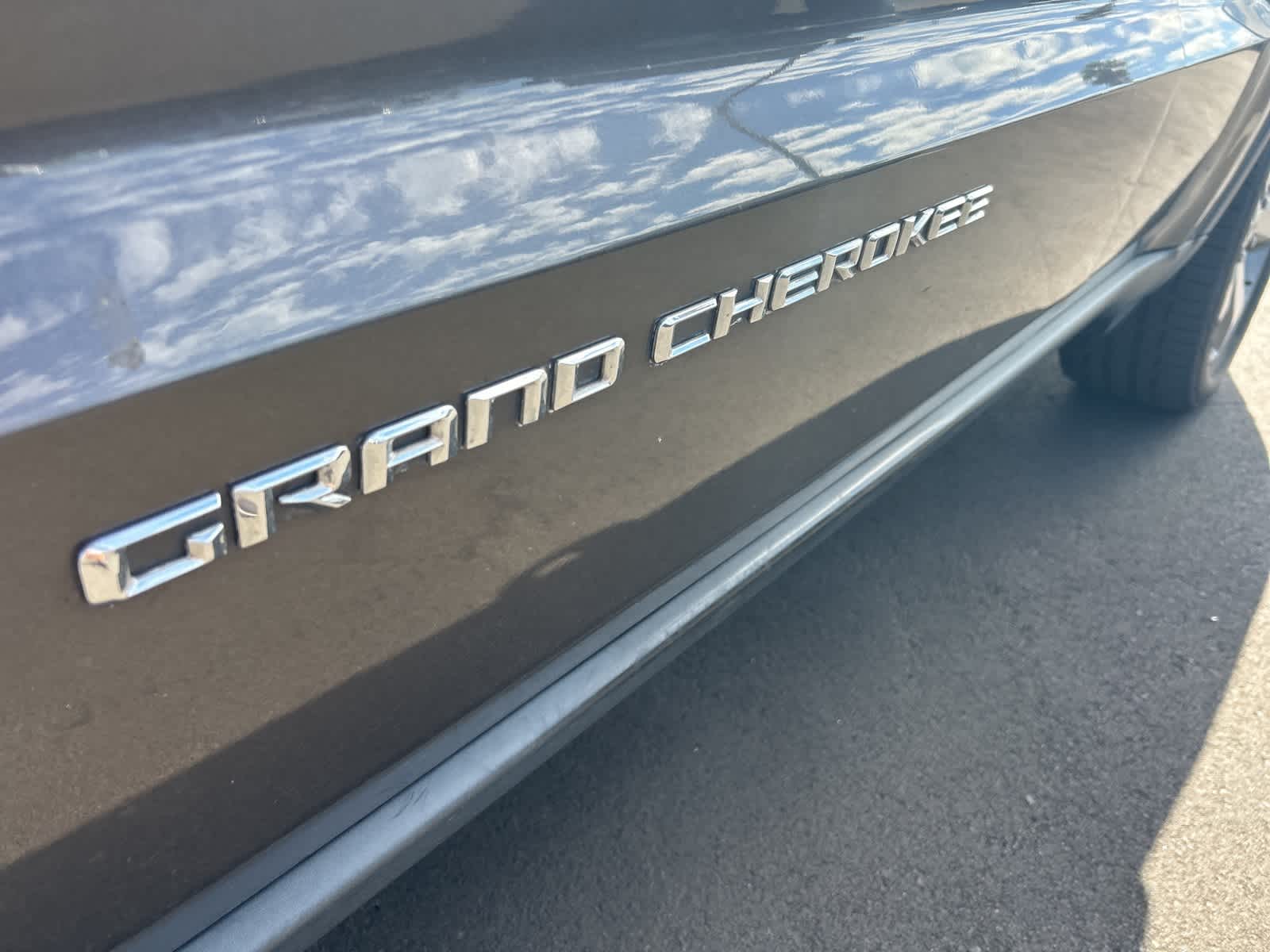 Thumbnail: 2015 Jeep Grand Cherokee - 13