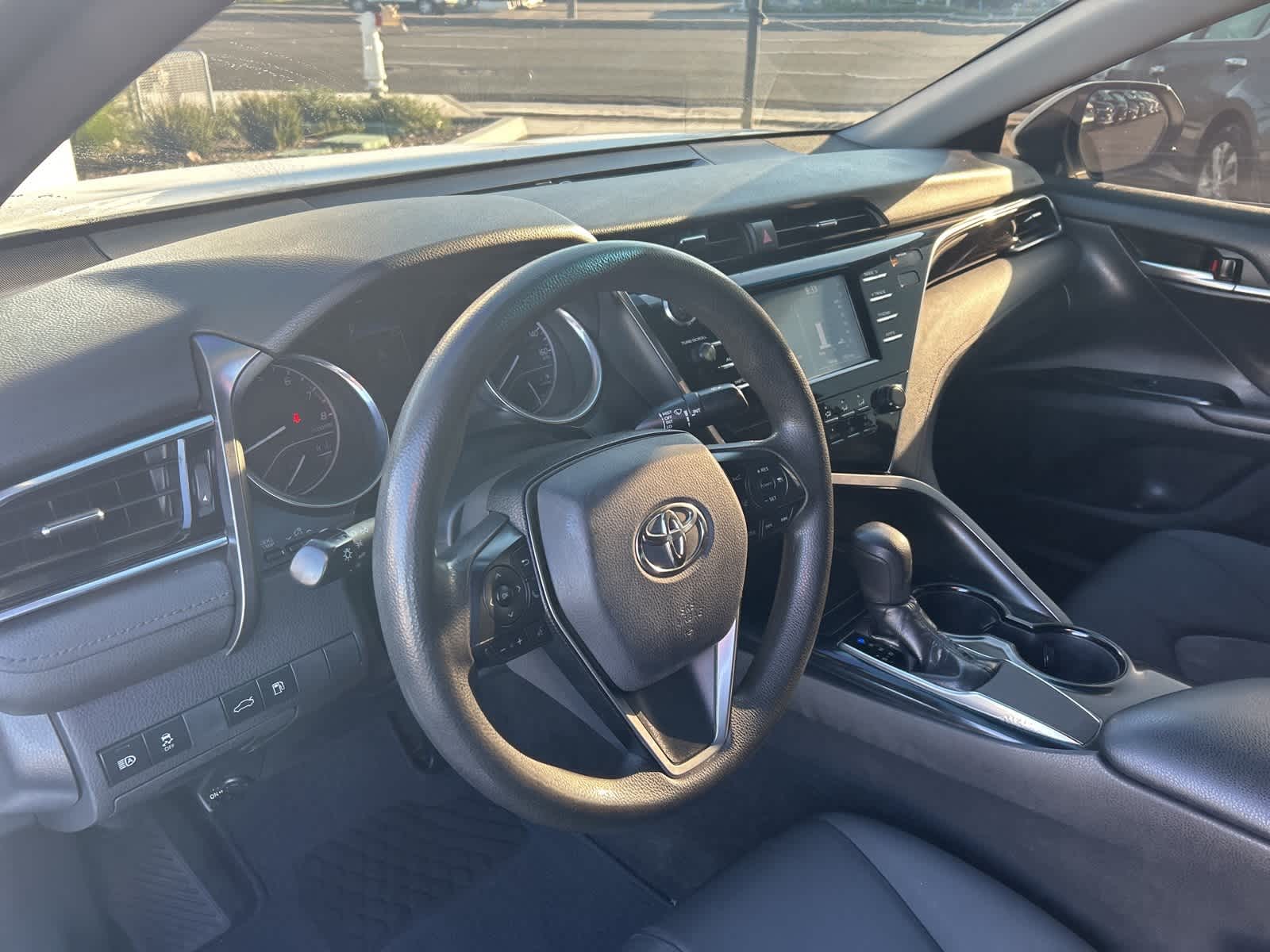 Thumbnail: 2018 Toyota Camry - 17