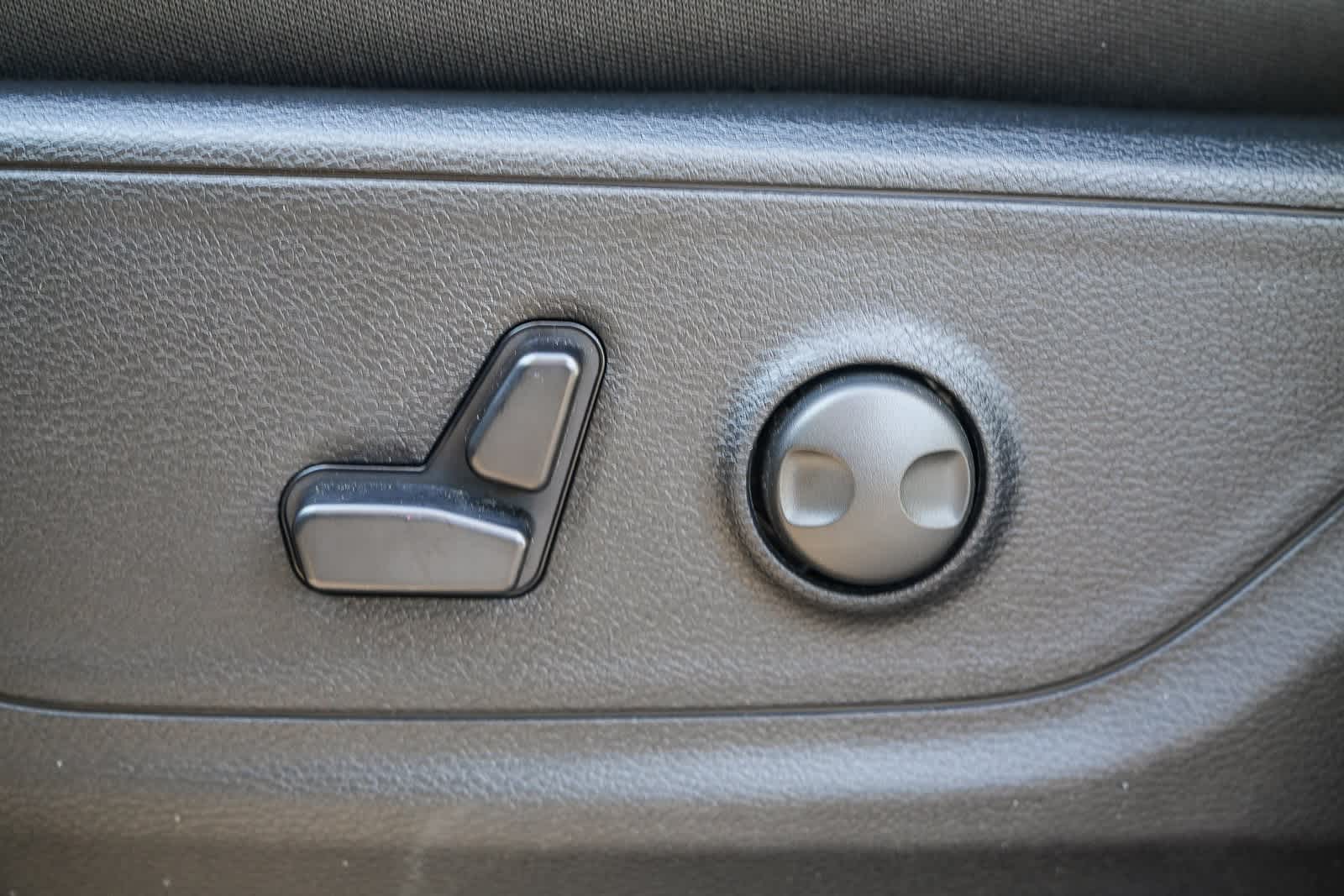 Thumbnail: 2026 RAM 1500 - 22