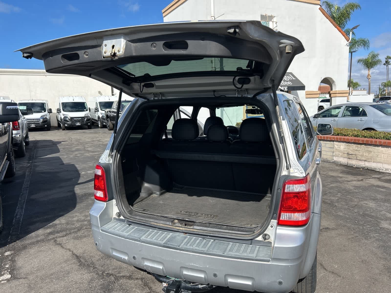 Thumbnail: 2010 Ford Escape - 24
